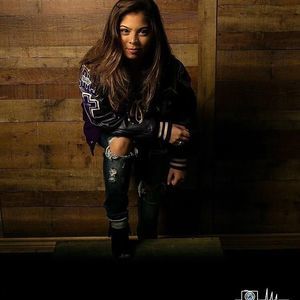 Meet your Posher, Clarissa